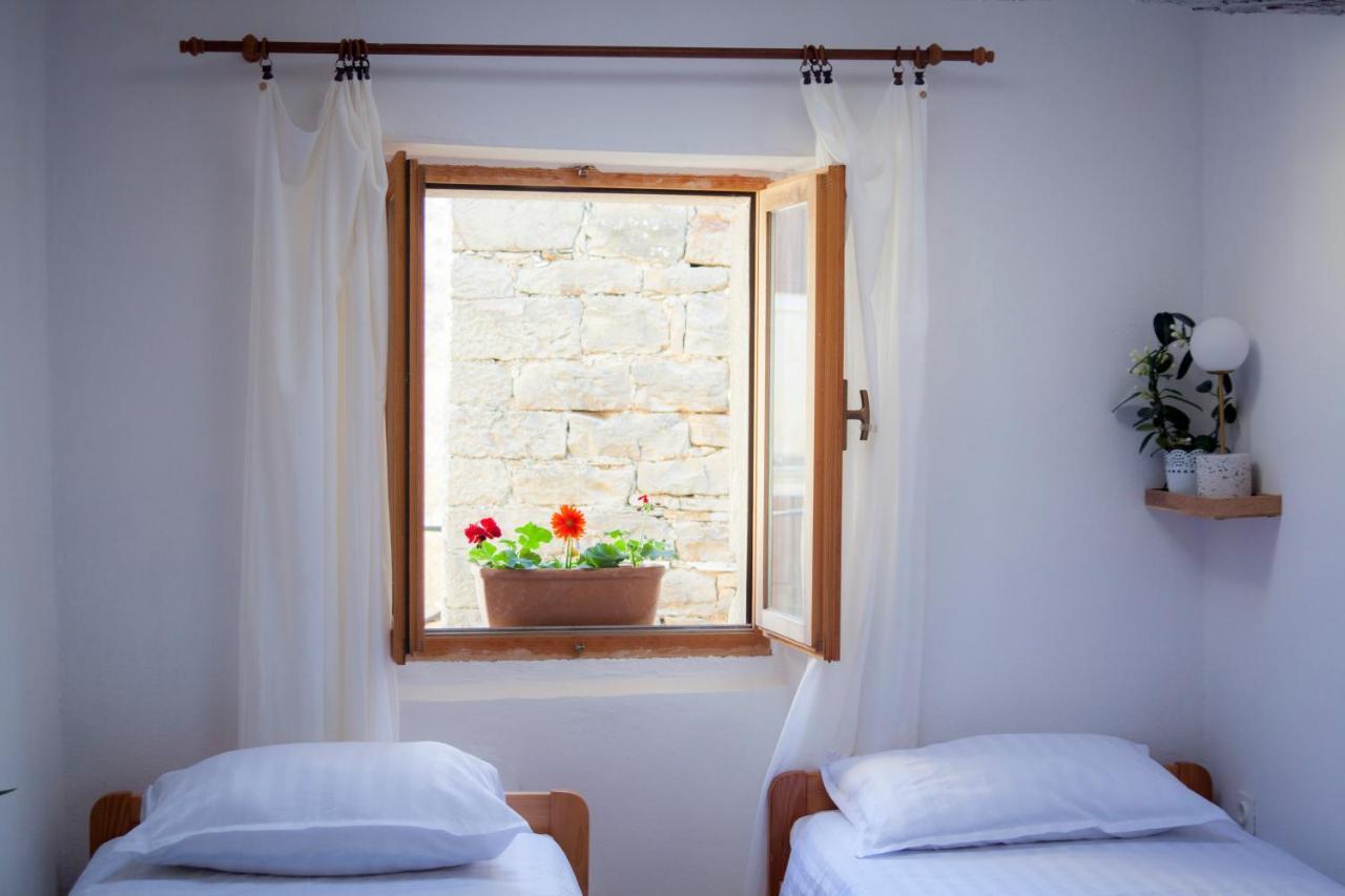 Amarilis Rooms Grožnjan Kültér fotó